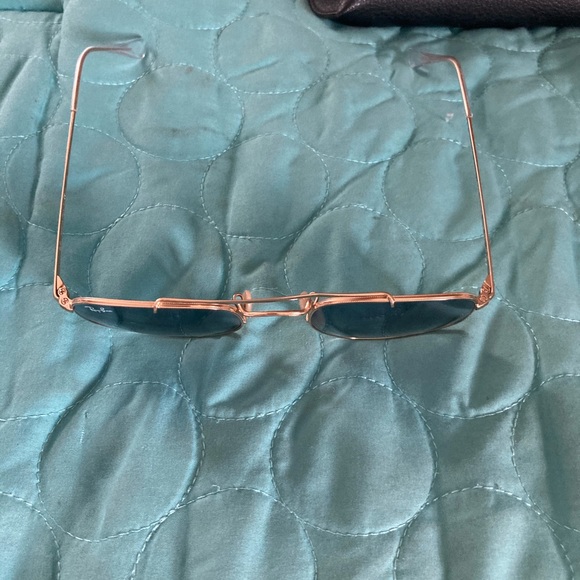 New Women RayBans - Picture 4 of 6